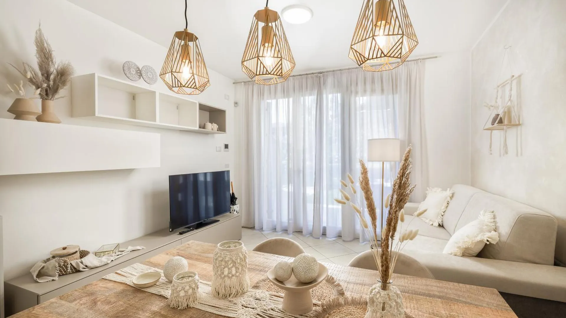 Lorry Living Luxury, Bohemian Apartment Cavaion Veronese