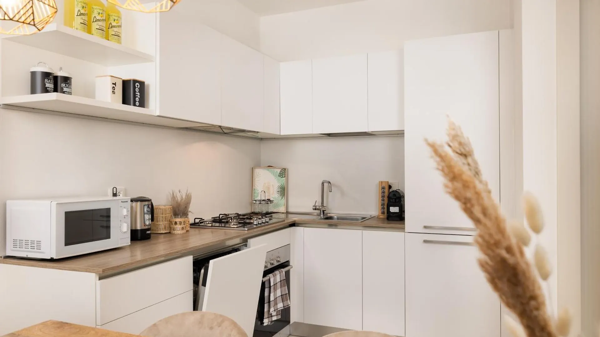 Lorry Living Luxury, Bohemian Apartment Cavaion Veronese