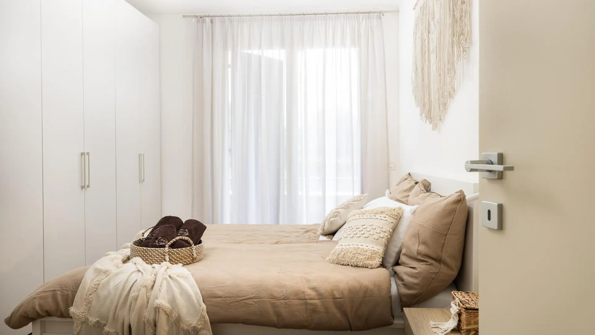 Lorry Living Luxury, Bohemian Apartment Cavaion Veronese 0*,  İtalya
