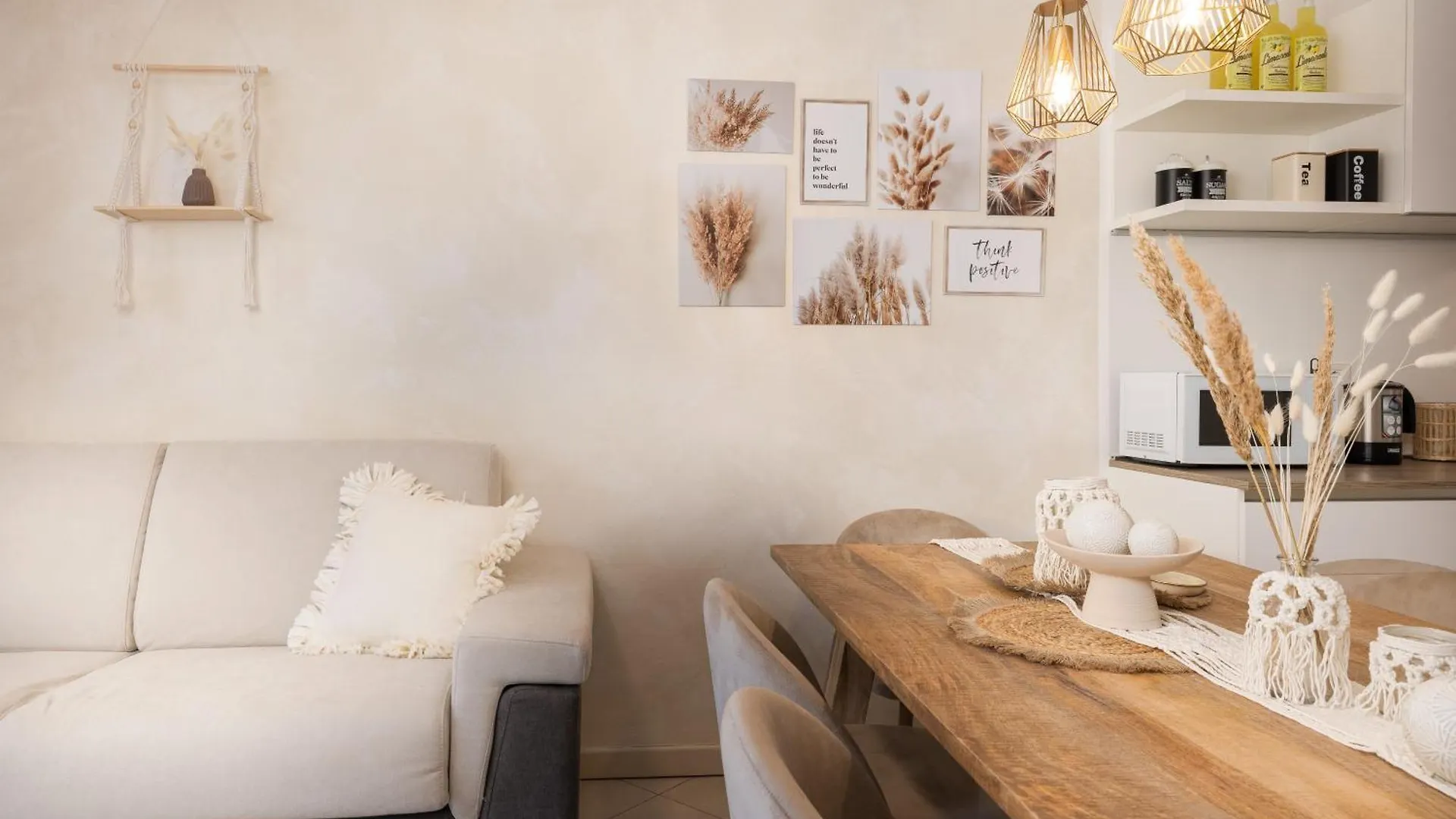 Lorry Living Luxury, Bohemian Apartment Cavaion Veronese