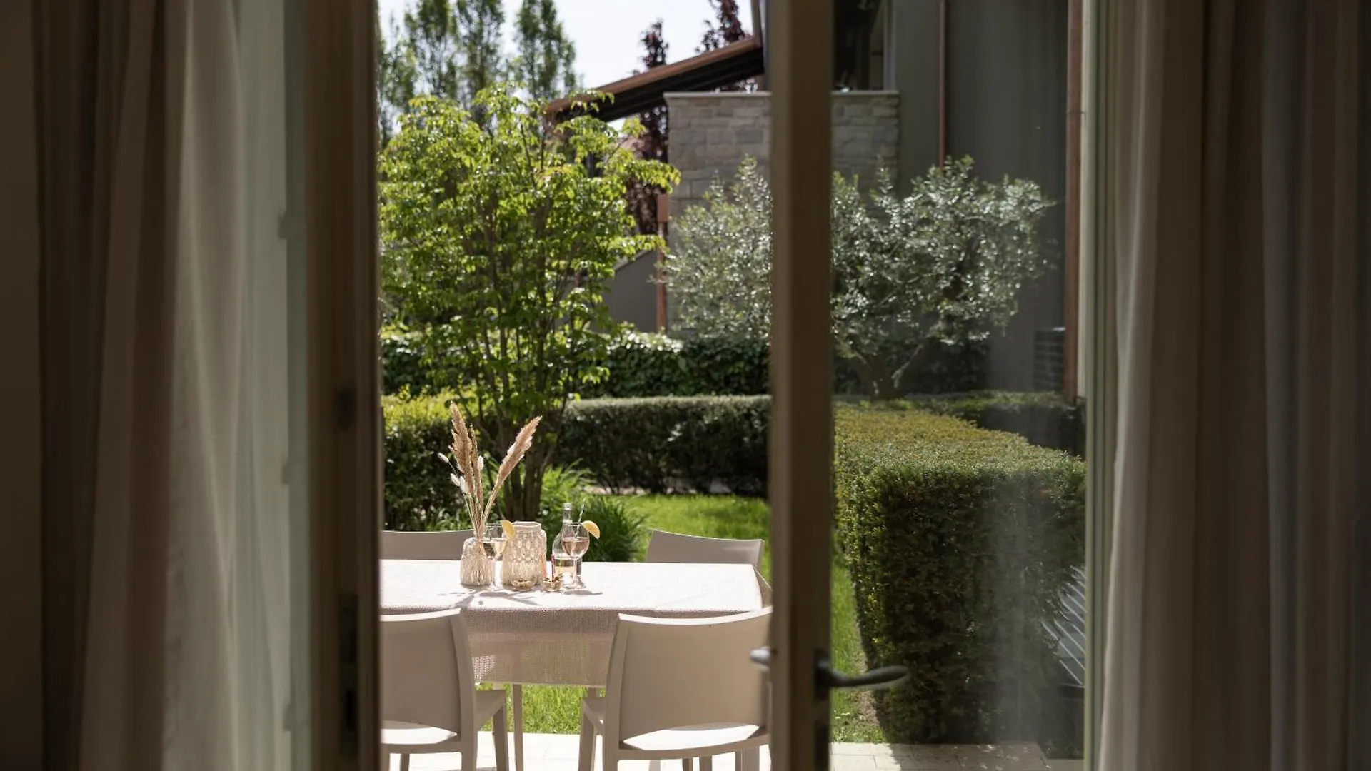 Lorry Living Luxury, Bohemian Apartment Cavaion Veronese 0*,
