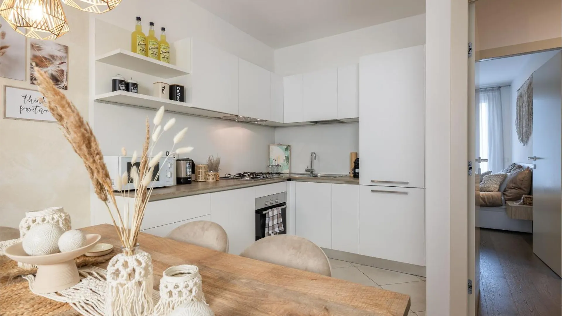 Lorry Living Luxury, Bohemian Apartment Cavaion Veronese